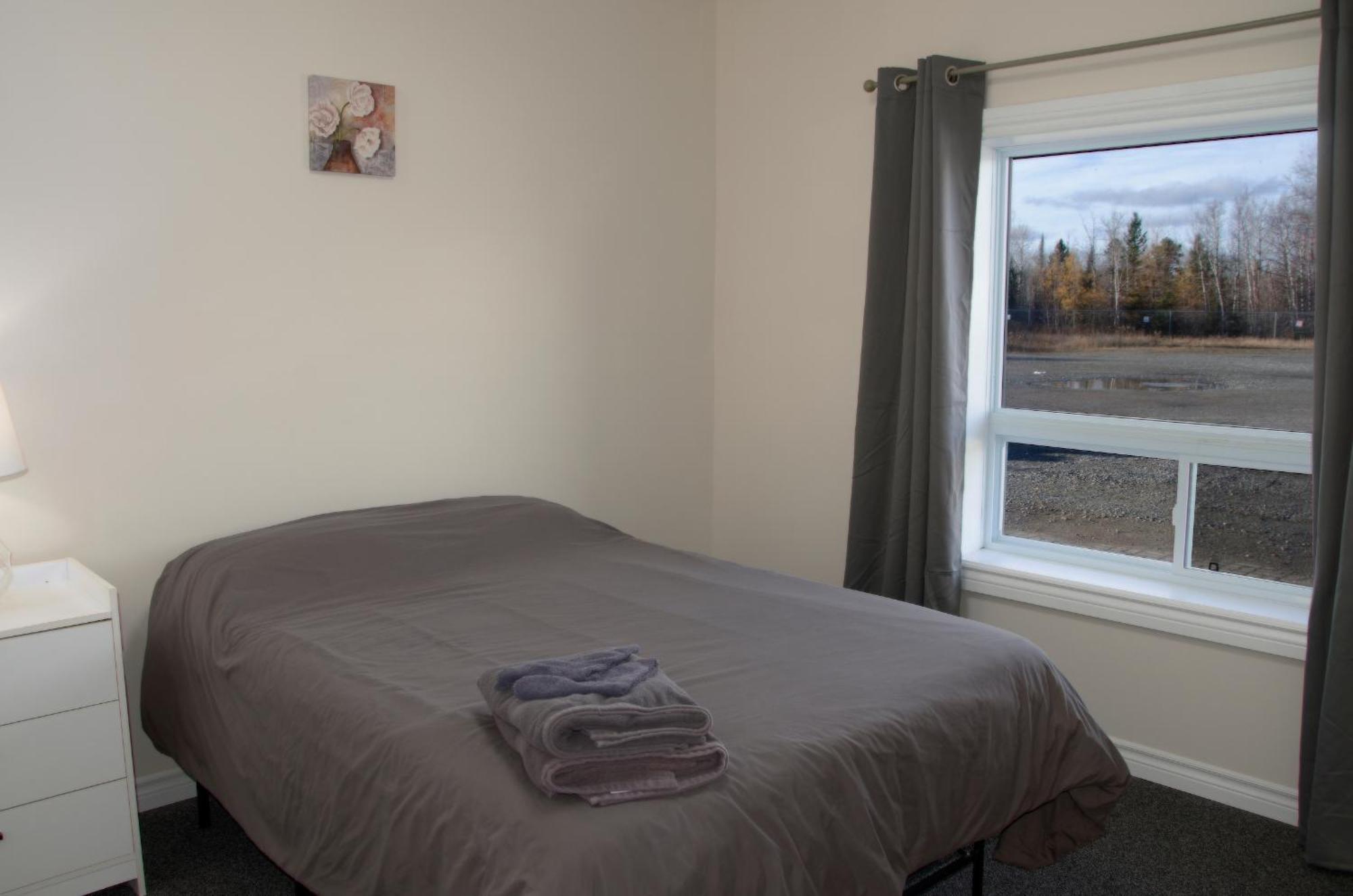Prospectors Inn Kirkland Lake Esterno foto