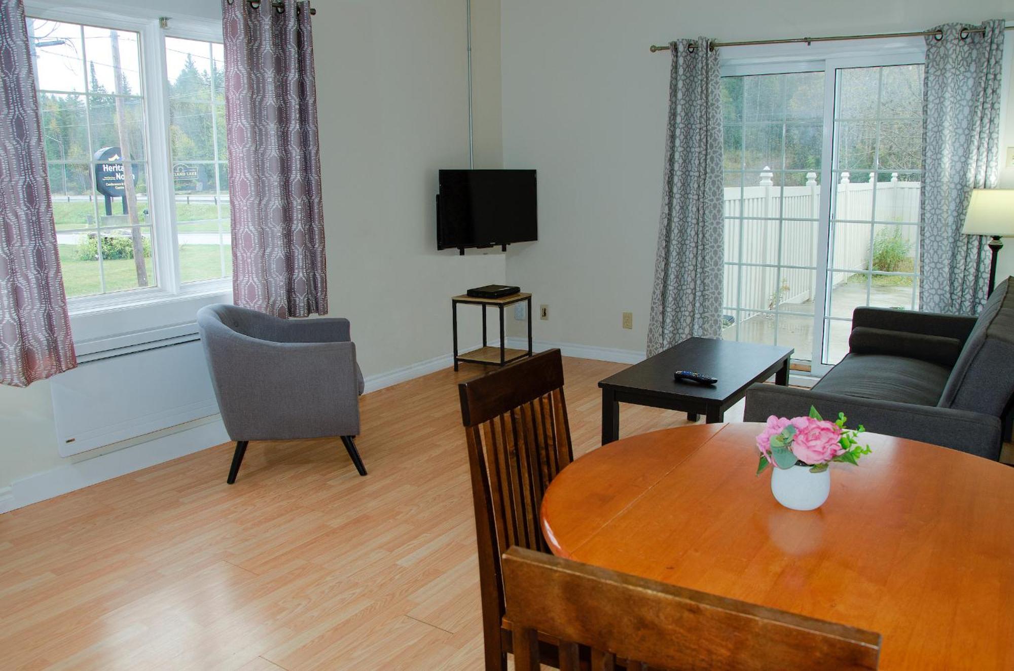 Prospectors Inn Kirkland Lake Esterno foto